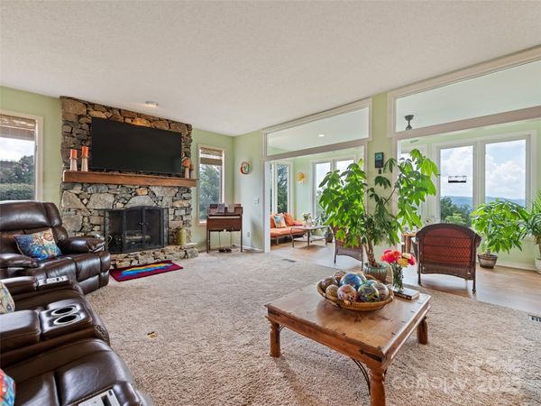 1401 Fleetwood Plaza, Unit 1, Hendersonville, NC 28739