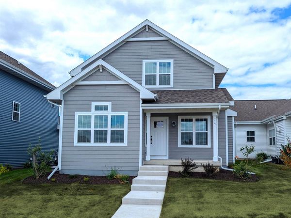 14 Bluestem Pass, Mount Horeb, WI 53572