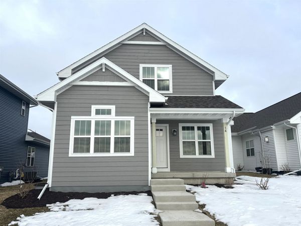 14 Bluestem Pass, Mount Horeb, WI 53572