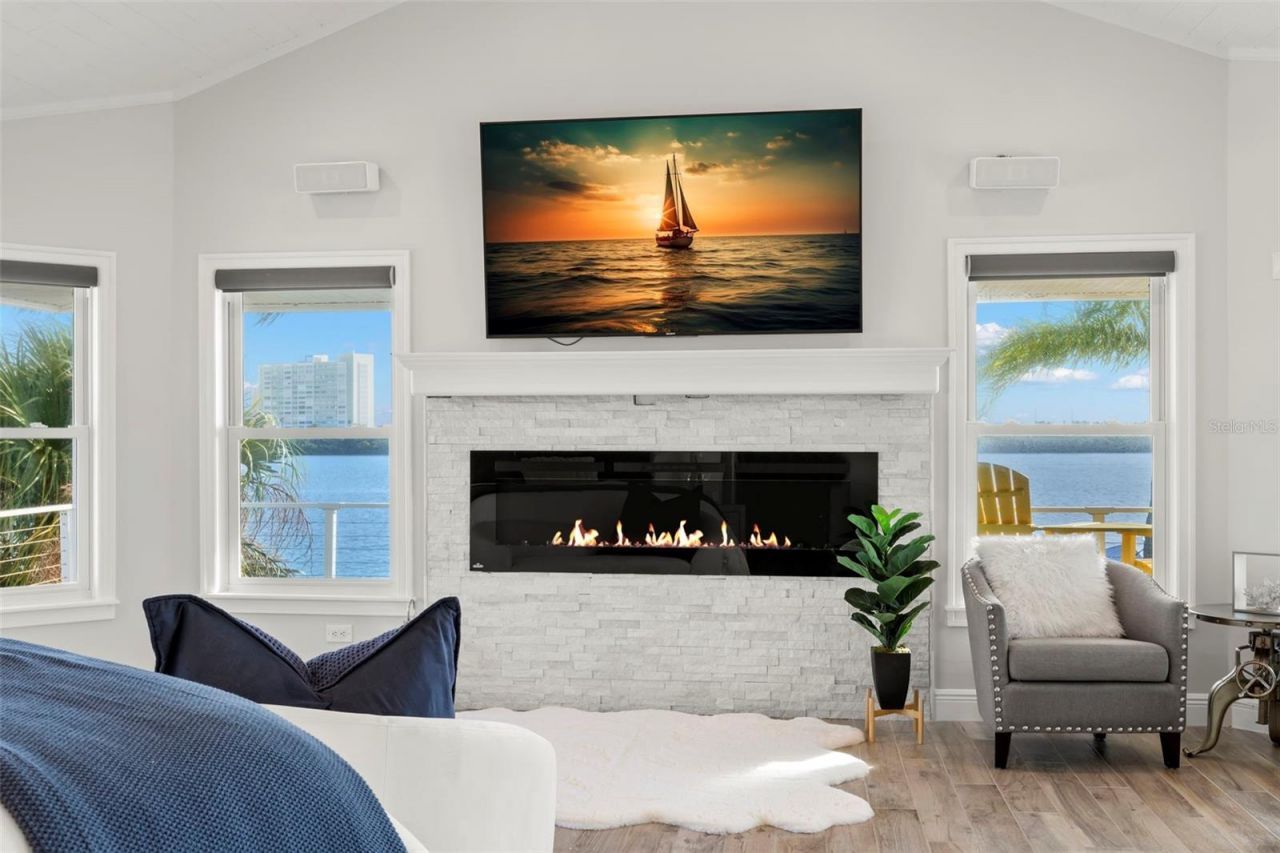 295 Bayside Drive, Clearwater Beach, FL 33767 Photo