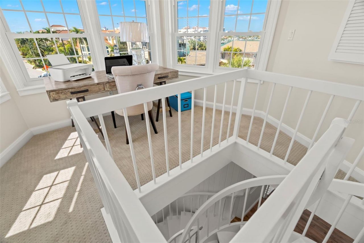 295 Bayside Drive, Clearwater Beach, FL 33767 Photo