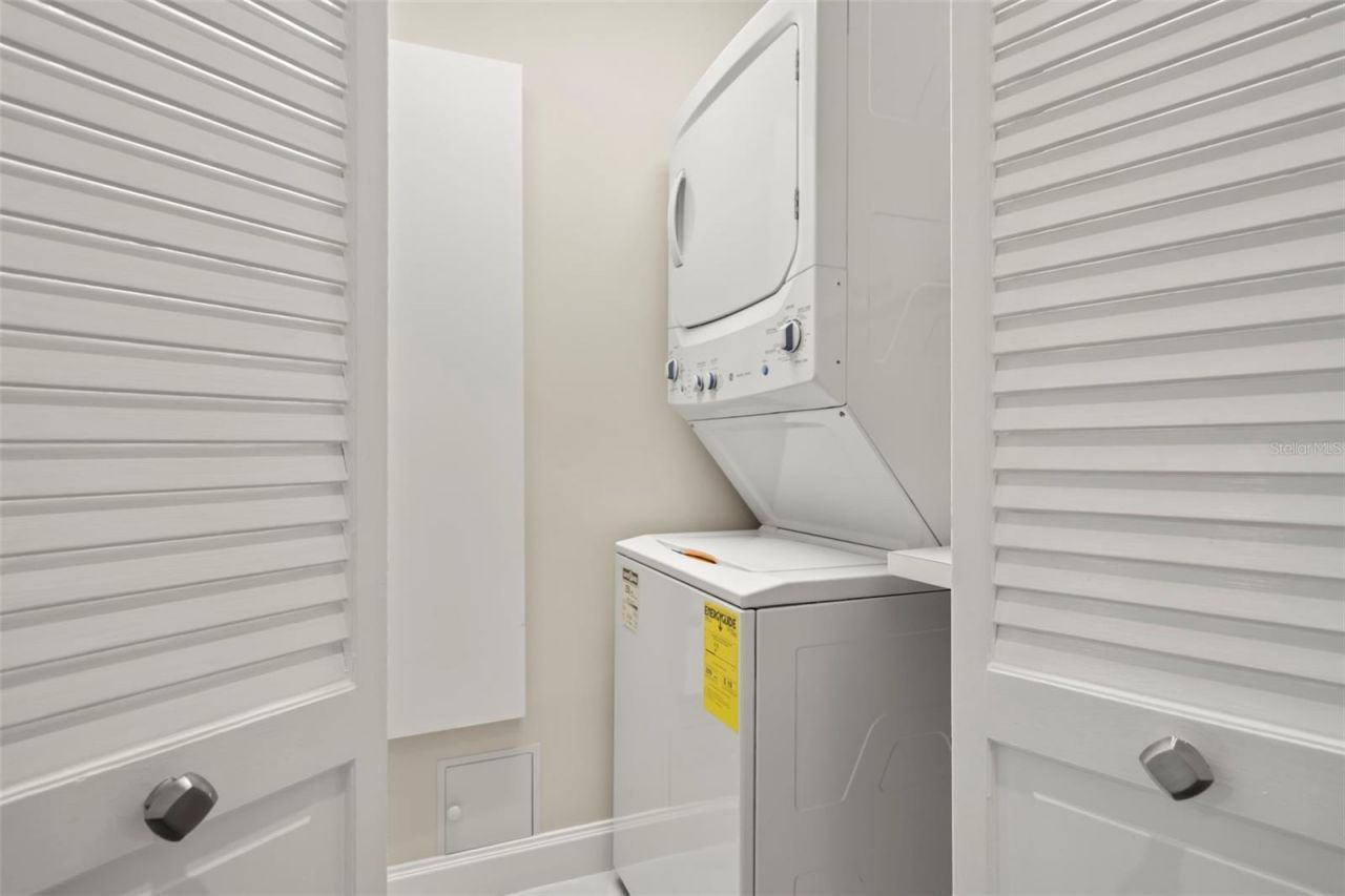 295 Bayside Drive, Clearwater Beach, FL 33767 Photo