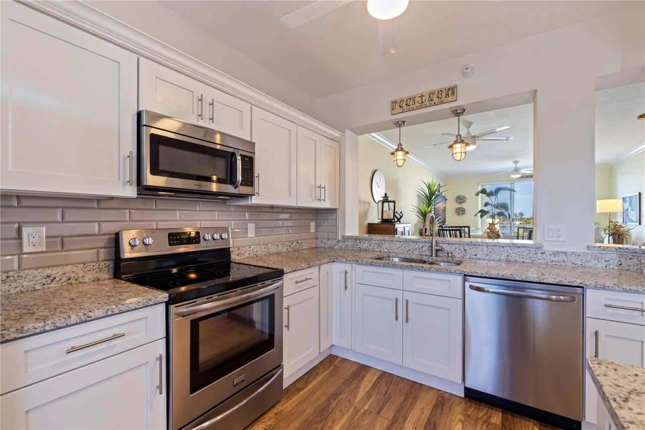 7902 Sailboat Key Boulevard S, Unit 206, South Pasadena, FL 33707 Photo