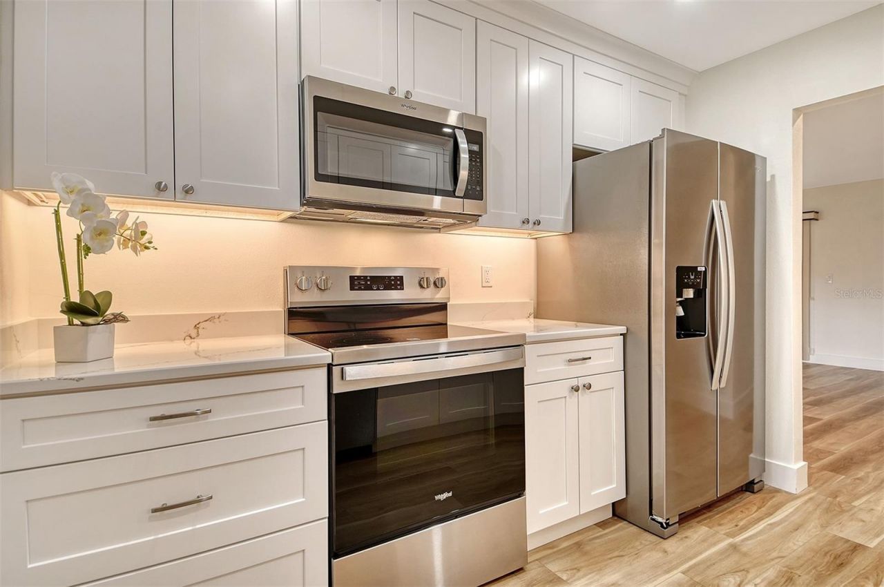 119 Whispering Sands Circle, Unit V36, Sarasota, FL 34242 Photo