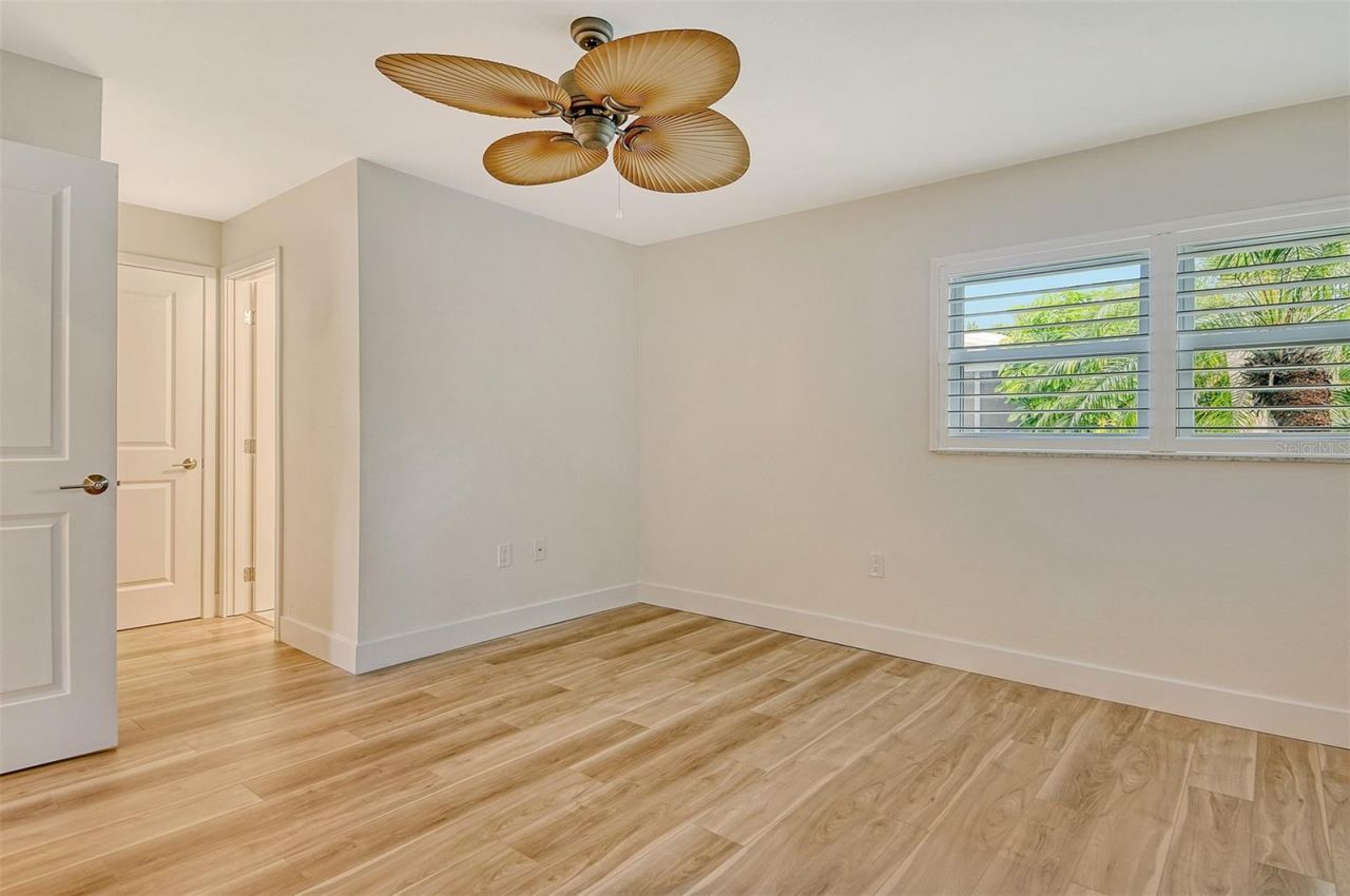 119 Whispering Sands Circle, Unit V36, Sarasota, FL 34242 Photo