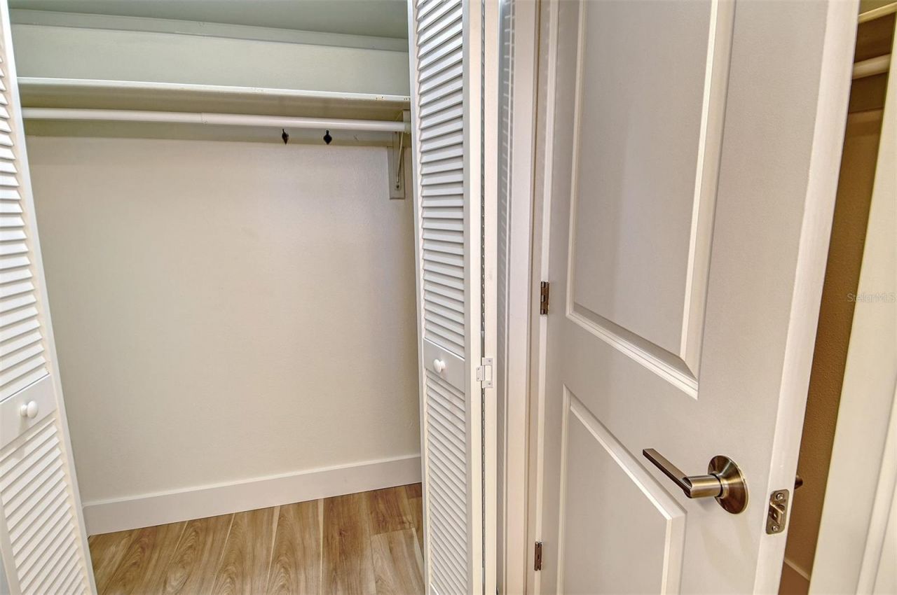 119 Whispering Sands Circle, Unit V36, Sarasota, FL 34242 Photo