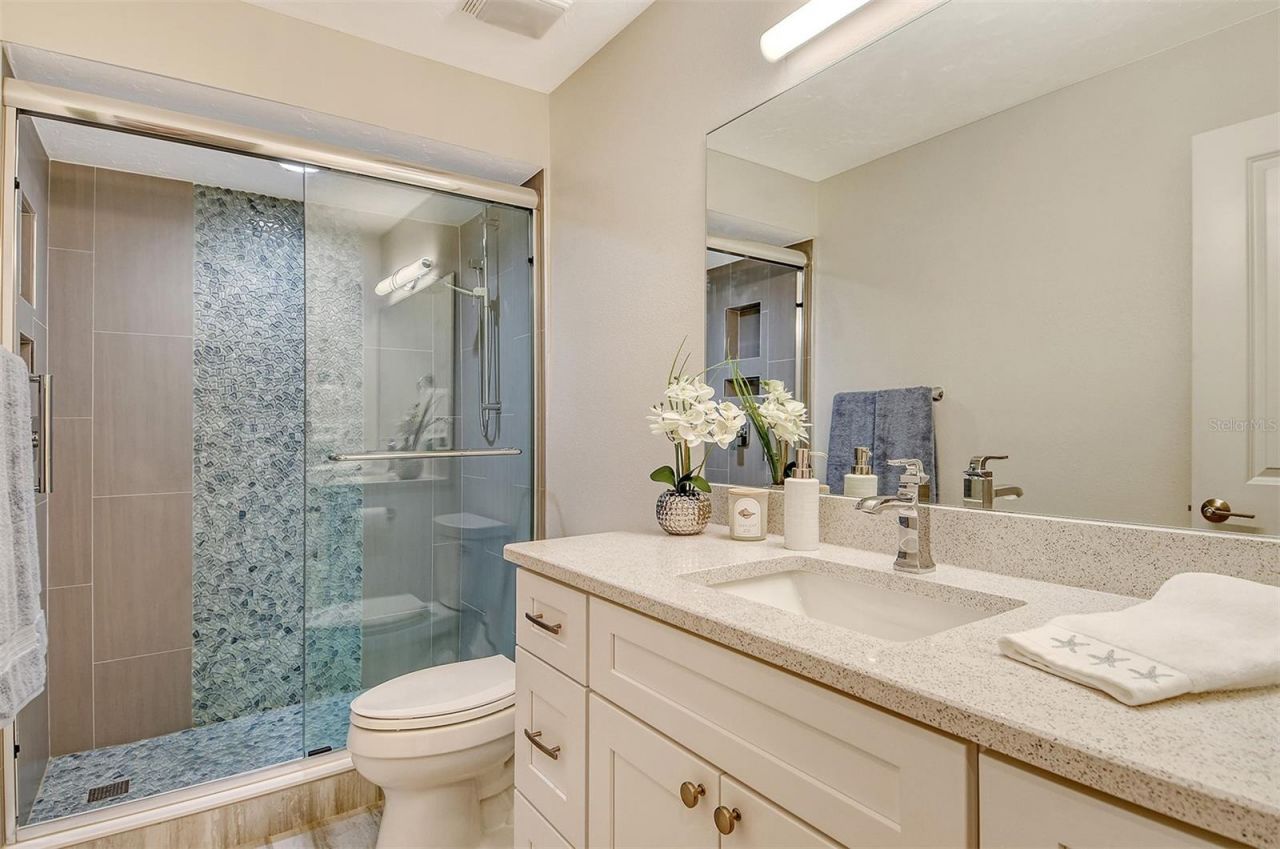 119 Whispering Sands Circle, Unit V36, Sarasota, FL 34242 Photo