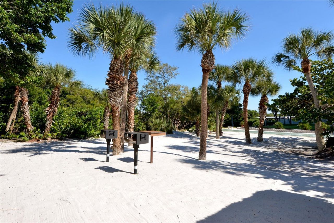 119 Whispering Sands Circle, Unit V36, Sarasota, FL 34242 Photo
