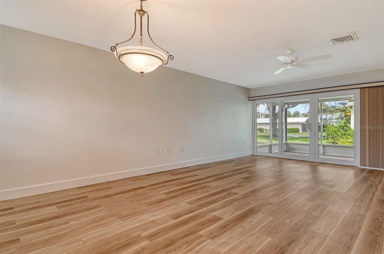 119 Whispering Sands Circle, Unit V36, Sarasota, FL 34242 Photo