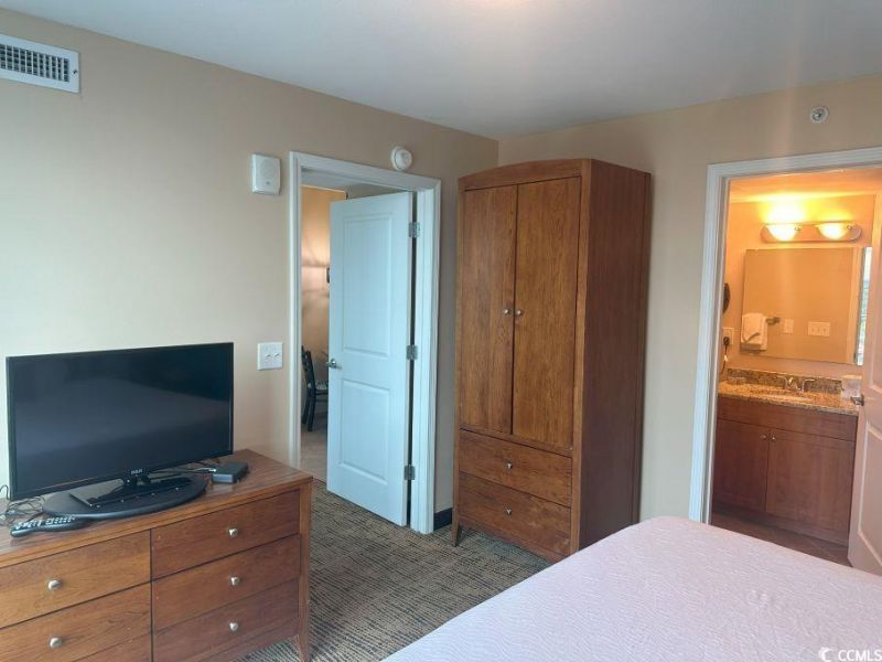 2100 N Ocean Blvd. Photo 20