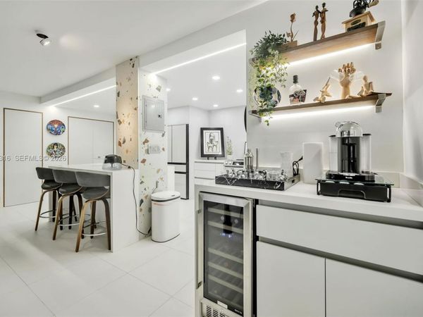 6801 Indian Creek Dr, Unit 304, Miami Beach, FL 33141