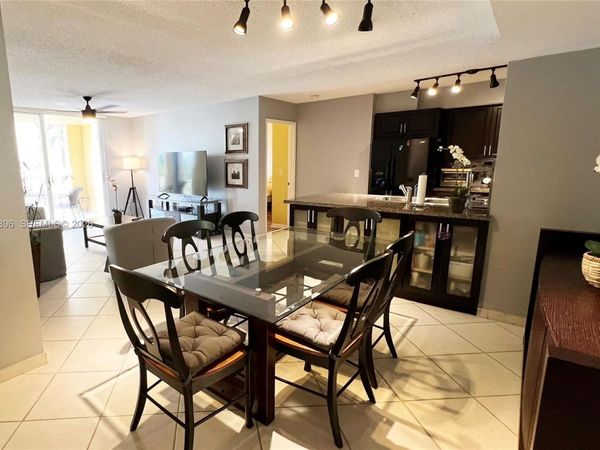 19555 E Country Club Dr, Unit 8305, Aventura, FL 33180