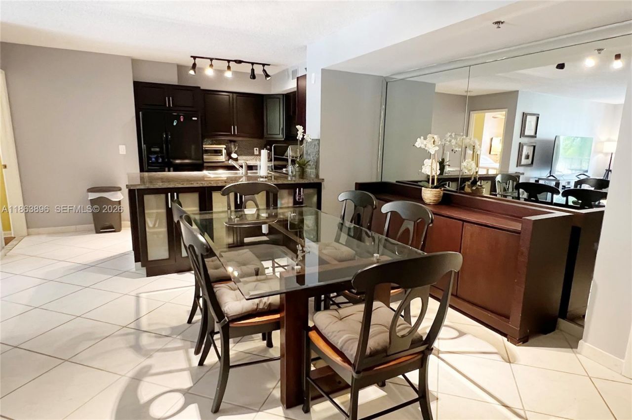 19555 E Country Club Dr, Unit 8305, Aventura, FL 33180 Photo