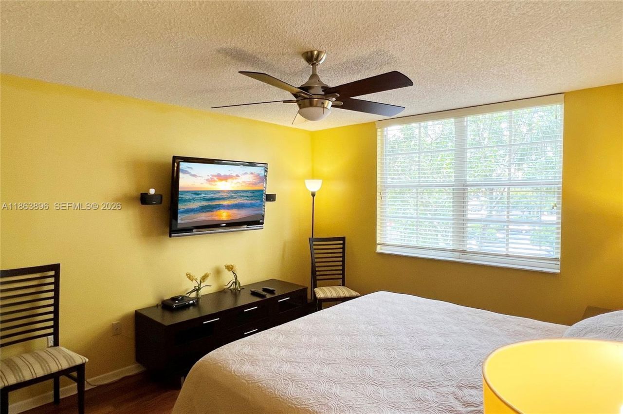 19555 E Country Club Dr, Unit 8305, Aventura, FL 33180 Photo