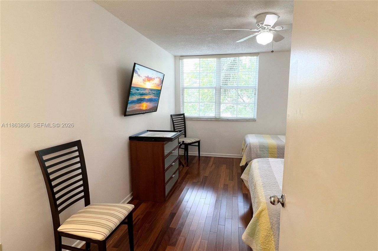 19555 E Country Club Dr, Unit 8305, Aventura, FL 33180 Photo