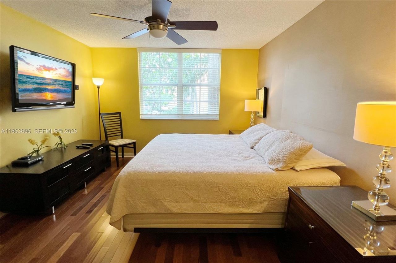 19555 E Country Club Dr, Unit 8305, Aventura, FL 33180 Photo