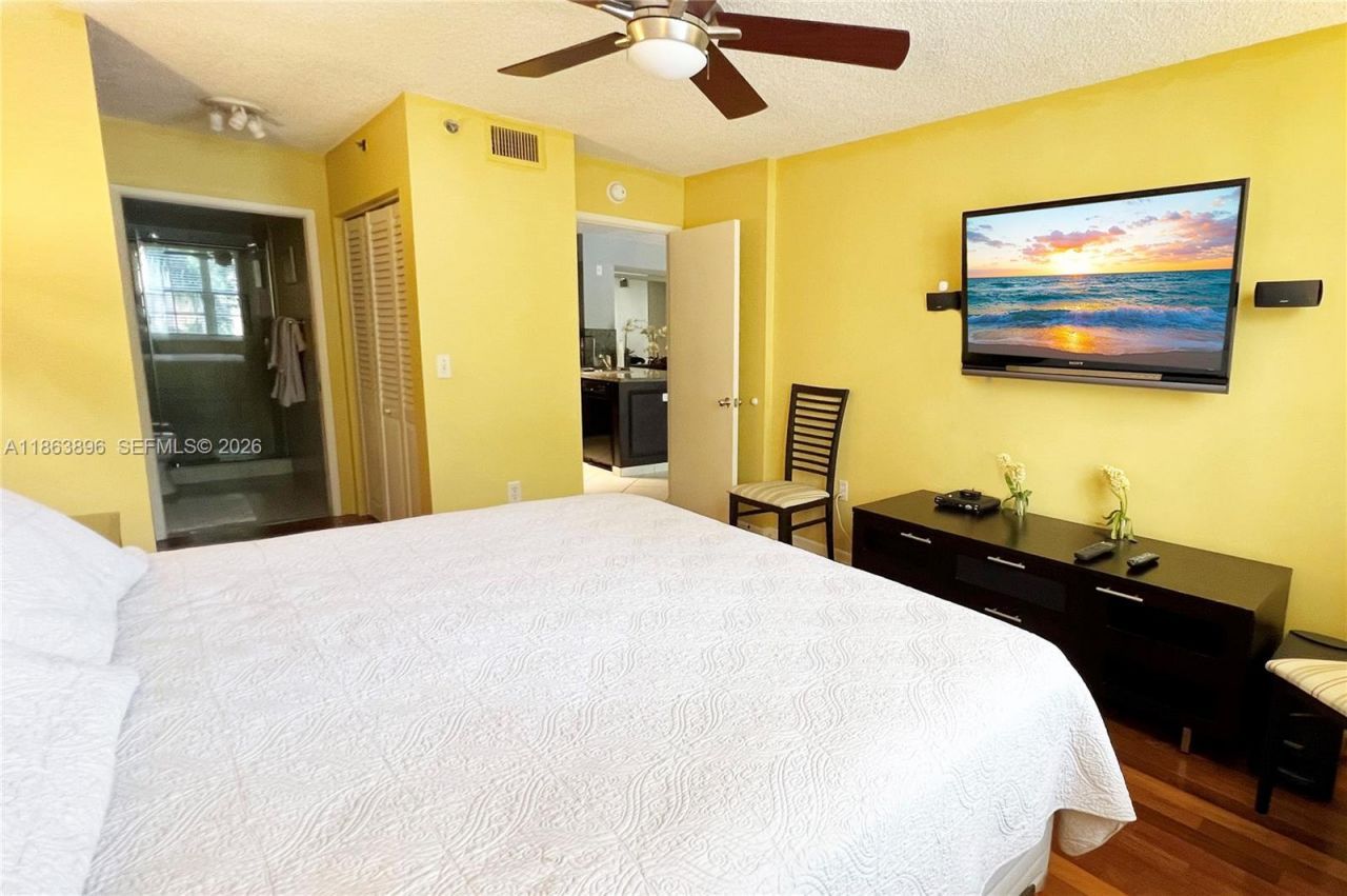 19555 E Country Club Dr, Unit 8305, Aventura, FL 33180 Photo