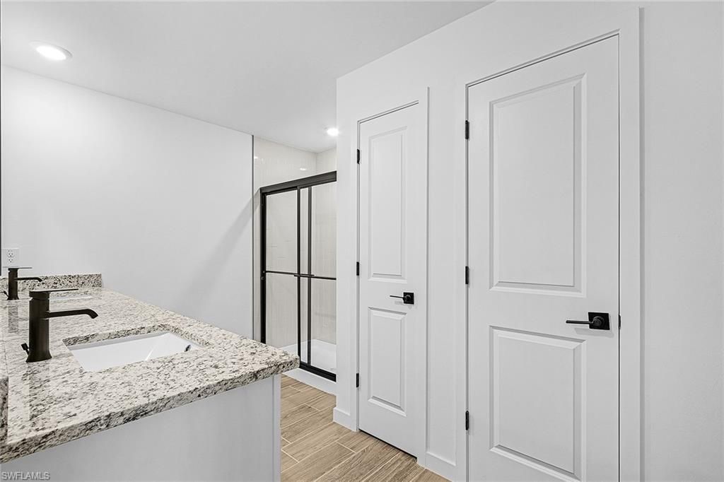 156 Yager Cir, Fort Myers, FL 33913 Photo