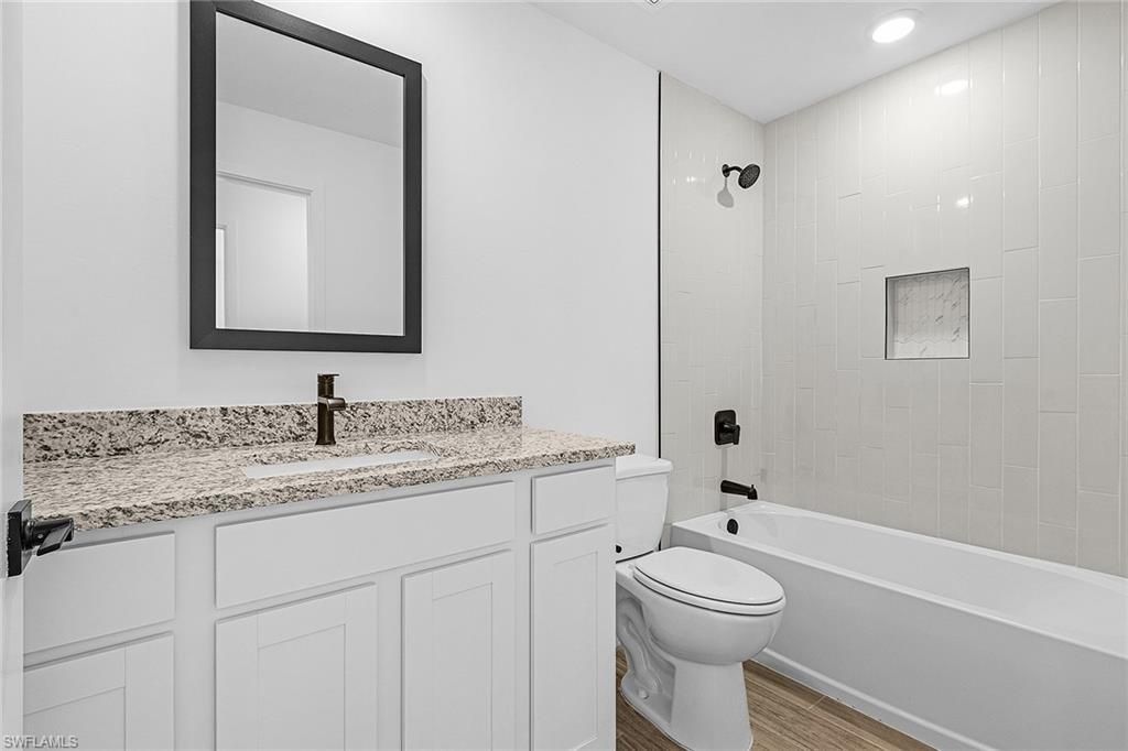 156 Yager Cir, Fort Myers, FL 33913 Photo