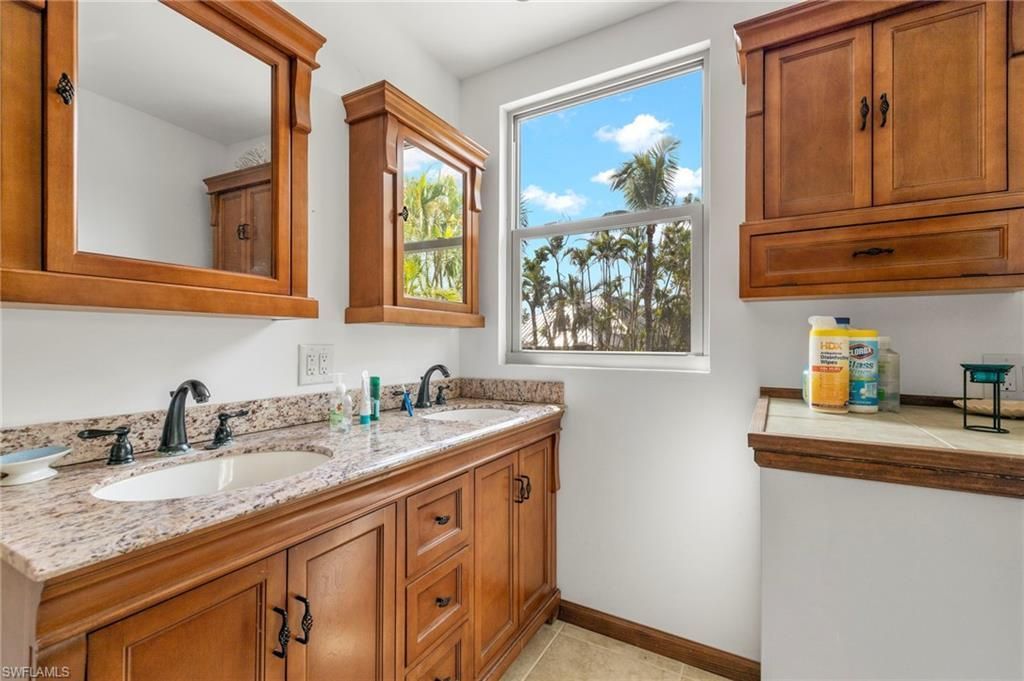 1446 & 1444 Periwinkle Way, Sanibel, FL 33957 Photo