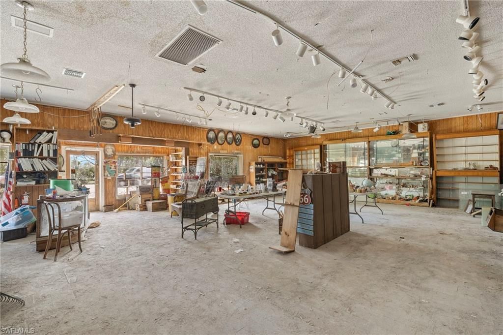 1446 & 1444 Periwinkle Way, Sanibel, FL 33957 Photo