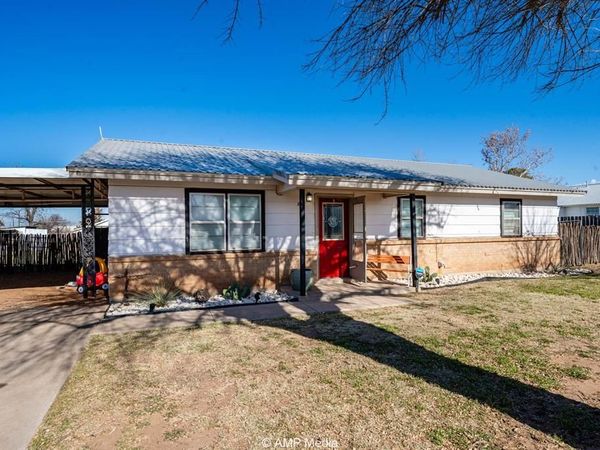 803 E 7th Street, Rotan, TX 79546