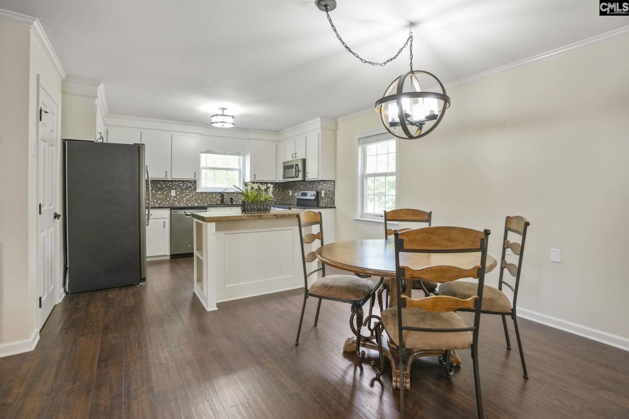 17 Knotty Pine Lane Photo 4