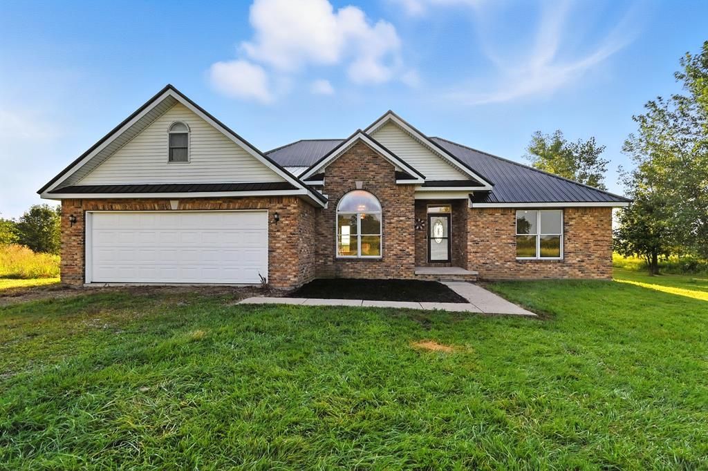 3096 N Decliff Road, New Bloomington, OH 43341 Main Photo