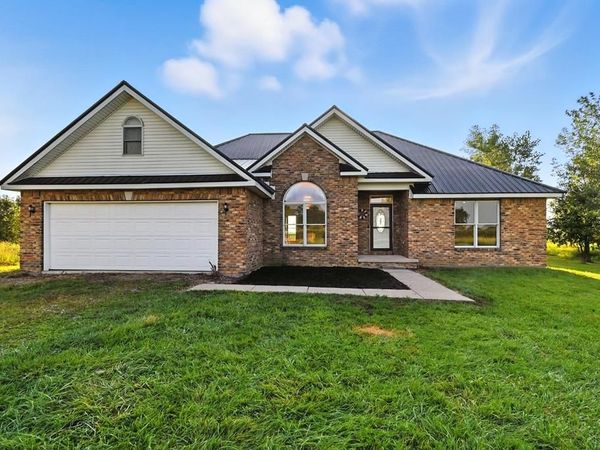 3096 N Decliff Road, New Bloomington, OH 43341