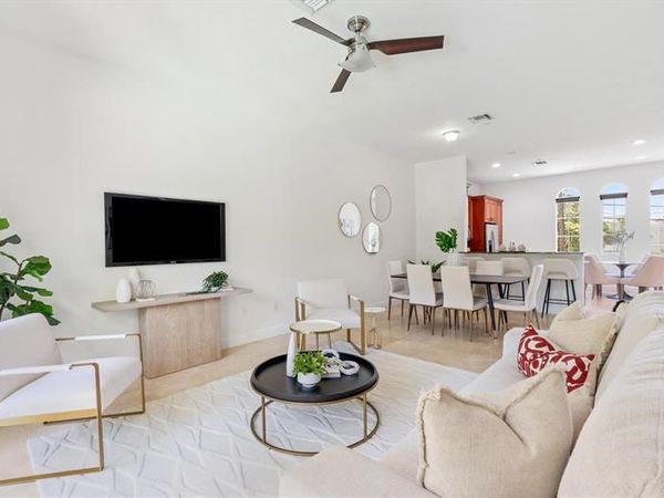 506 SE 7th St, Unit 304, Fort Lauderdale, FL 33301