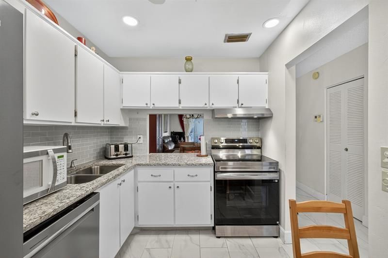 224 Lake Constance Drive, Unit #224, West Palm Beach, FL 33411 Photo
