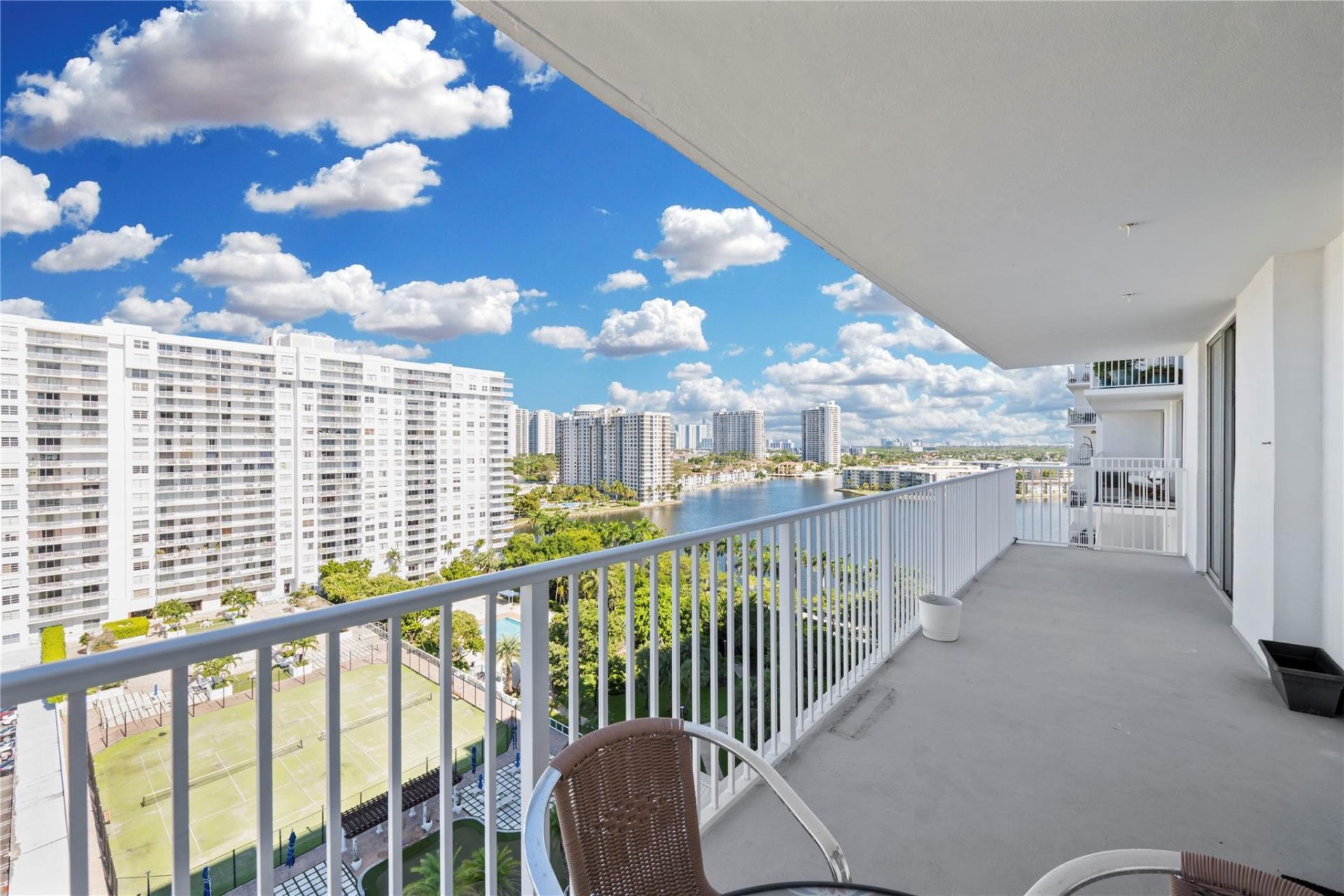 2801 NE 183rd Street, Unit 1502W, Aventura, FL 33160 Photo