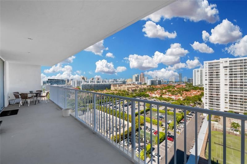 2801 NE 183rd St, Unit 1502W, Aventura, FL 33160 Photo