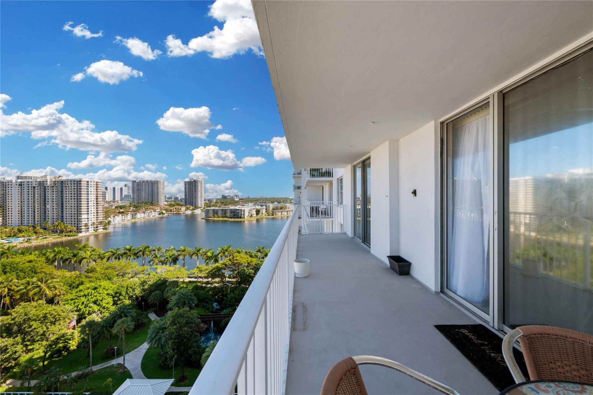 2801 NE 183rd Street, Unit 1502W, Aventura, FL 33160 Photo