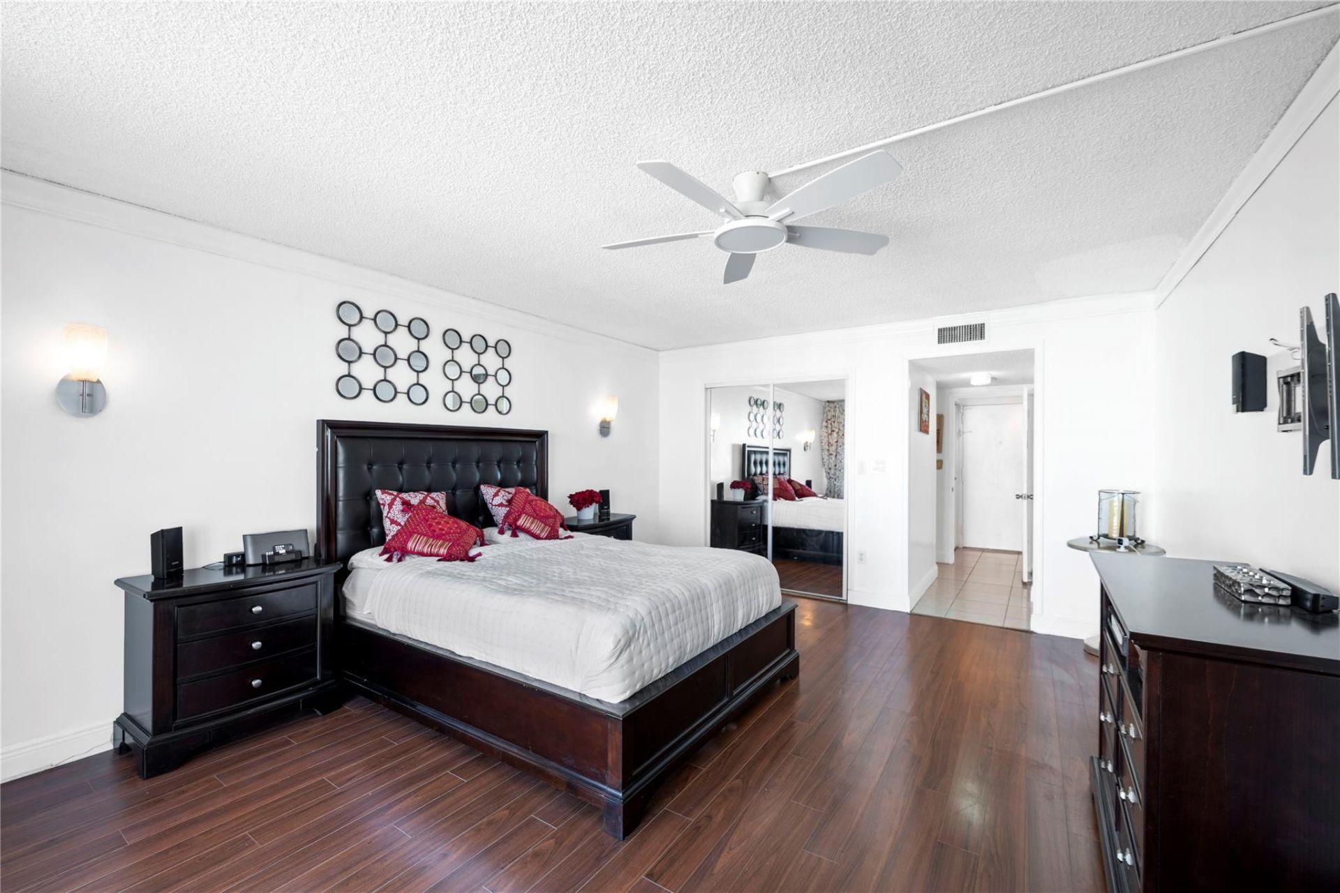 2801 NE 183rd Street, Unit 1502W, Aventura, FL 33160 Photo