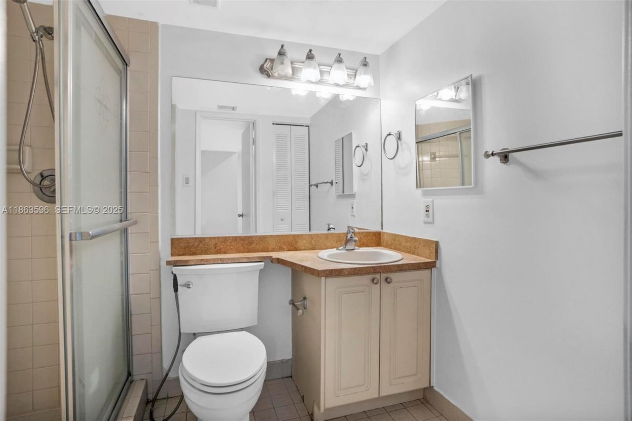 15549 N Miami Lakeway N, Unit 306, Miami Lakes, FL 33014 Photo