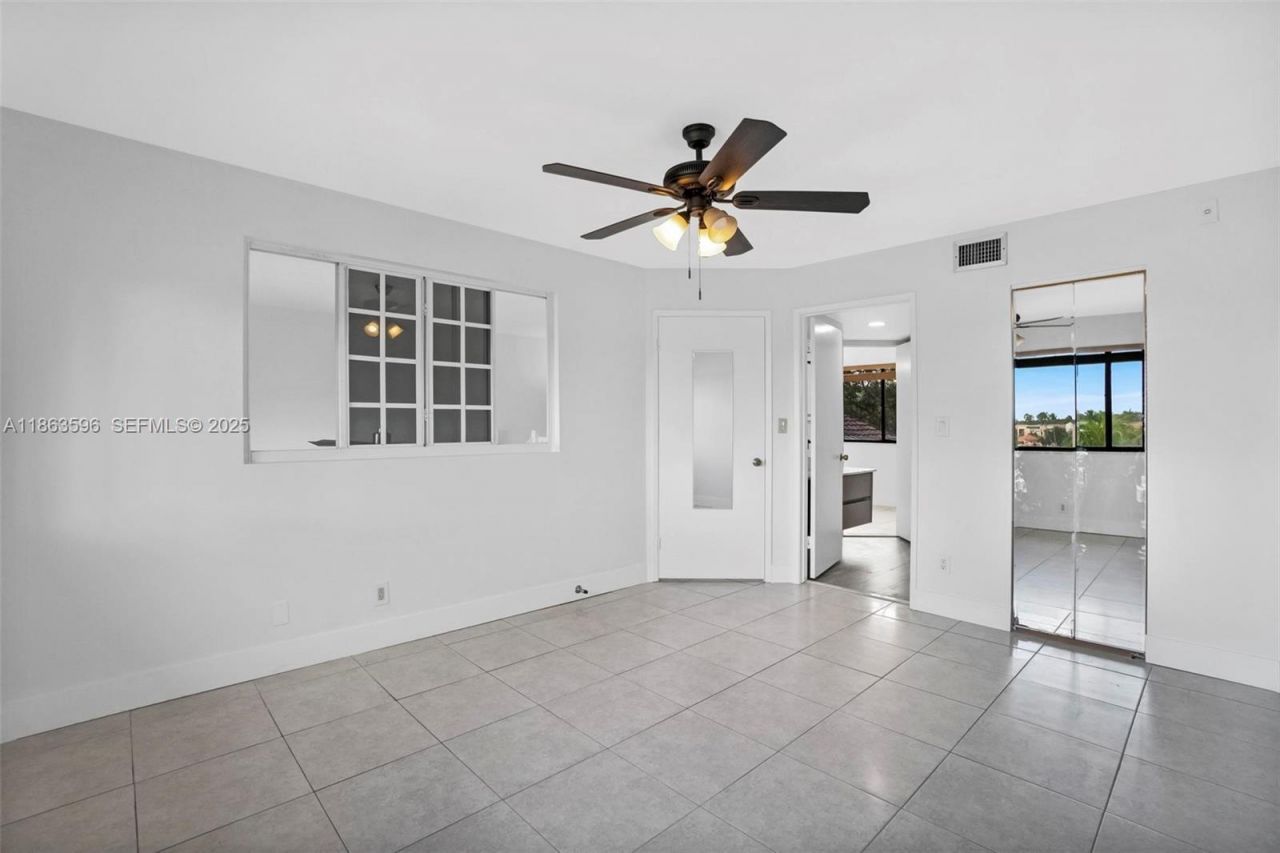 15549 N Miami Lakeway N, Unit 306, Miami Lakes, FL 33014 Photo