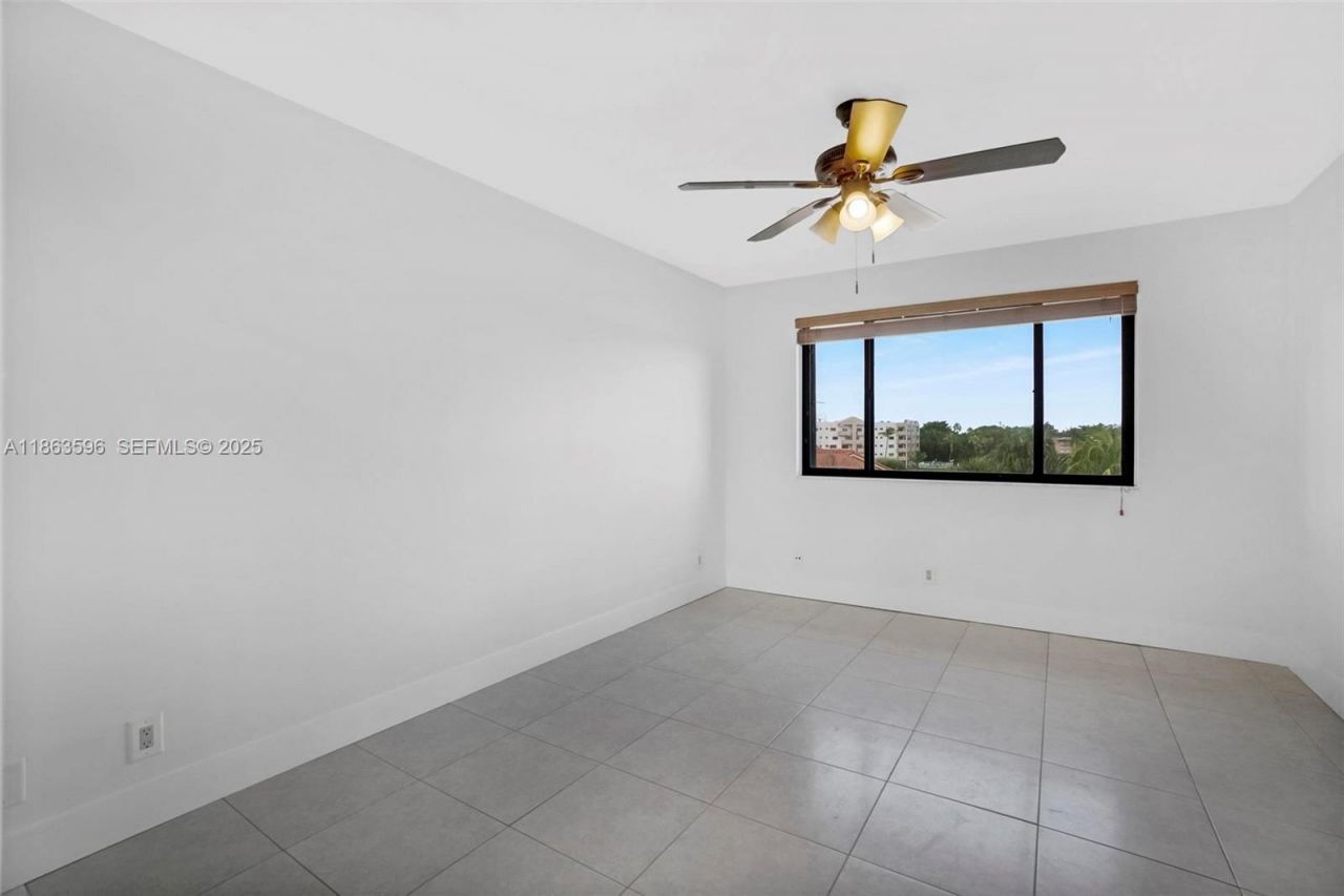15549 N Miami Lakeway N, Unit 306, Miami Lakes, FL 33014 Photo