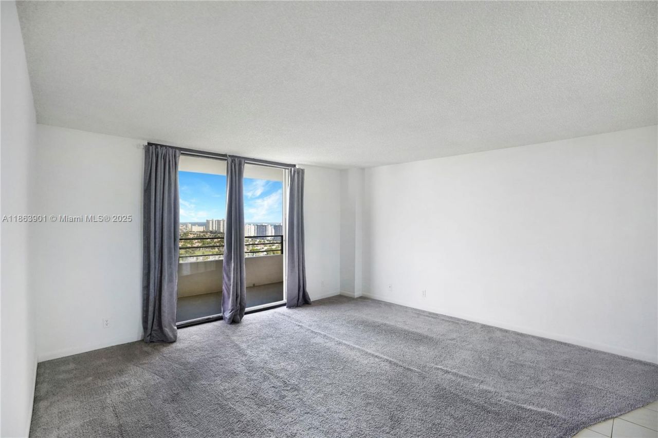 2500 Parkview Dr, Unit 2408, Hallandale Beach, FL 33009 Photo