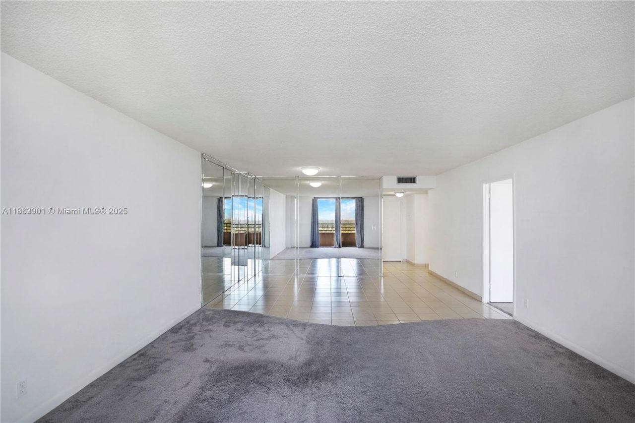 2500 Parkview Dr, Unit 2408, Hallandale Beach, FL 33009 Photo