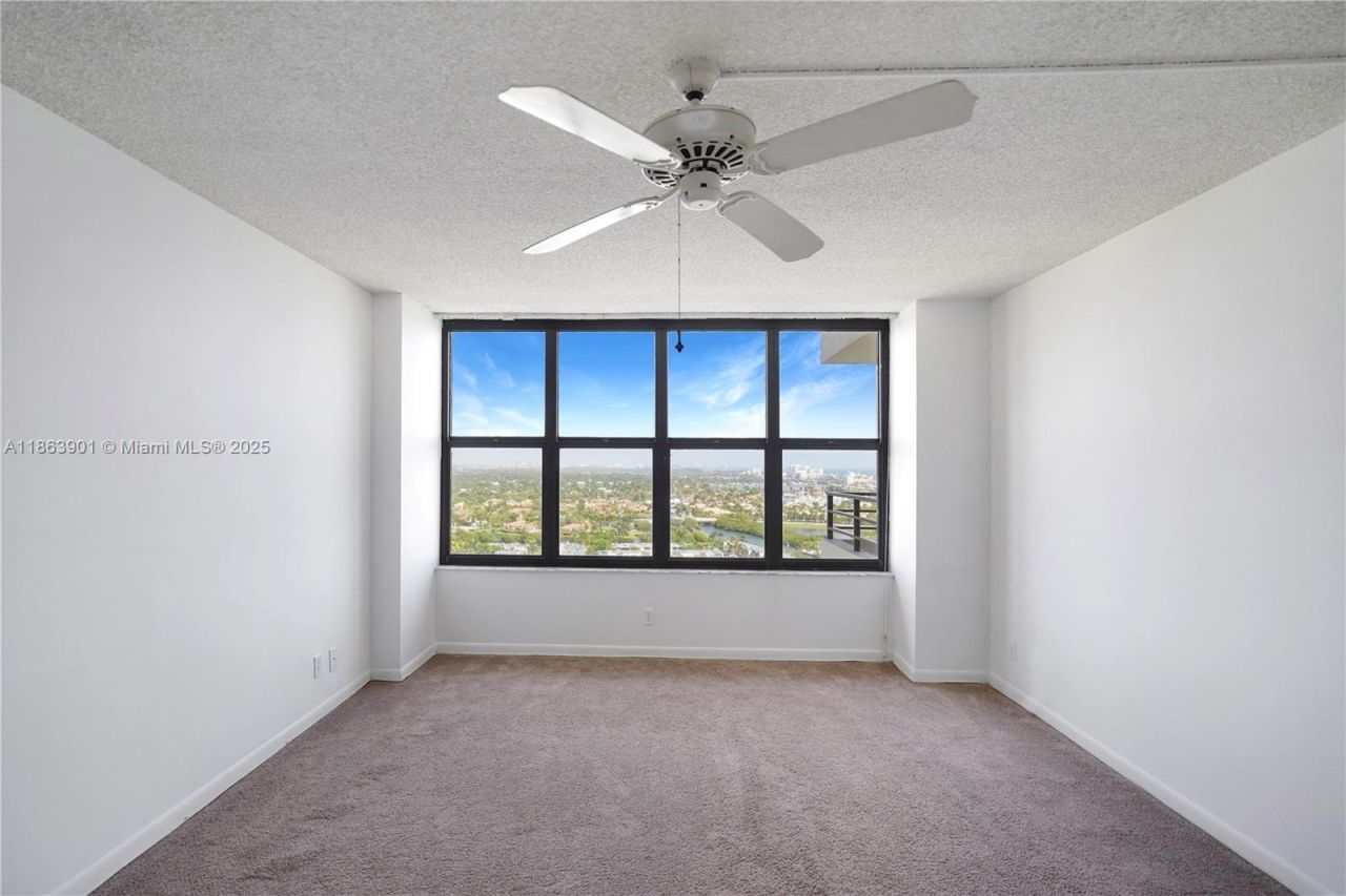 2500 Parkview Dr, Unit 2408, Hallandale Beach, FL 33009 Photo