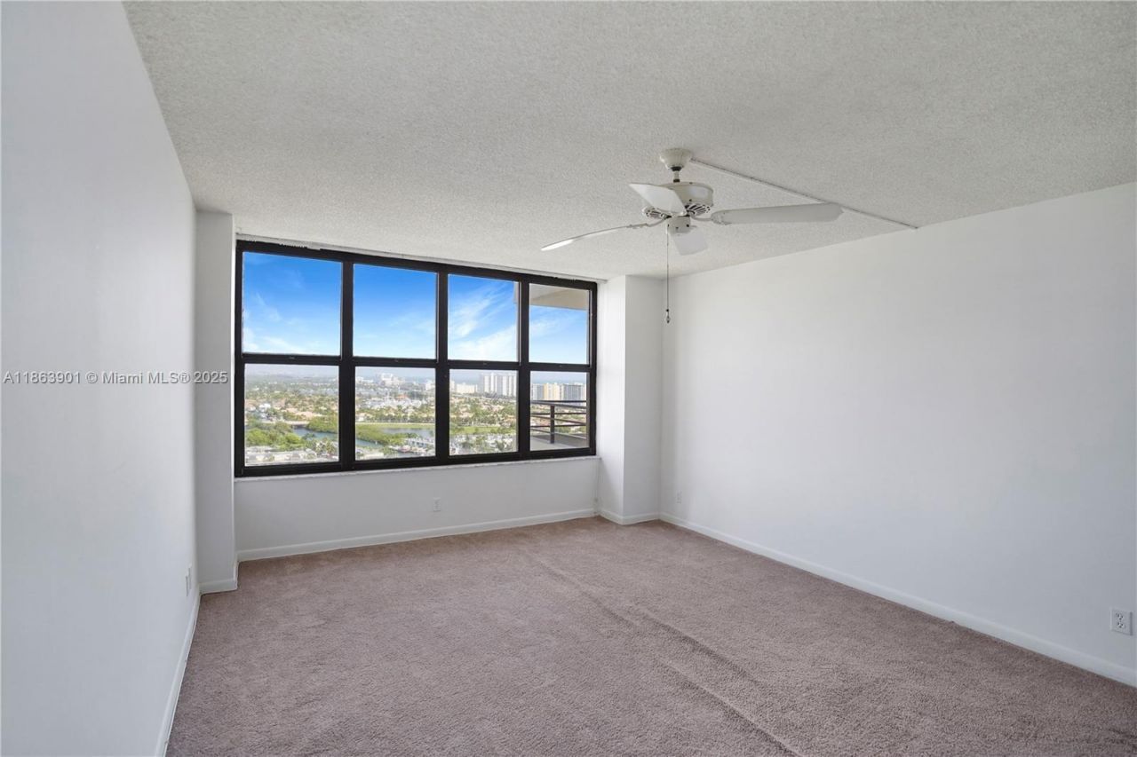 2500 Parkview Dr, Unit 2408, Hallandale Beach, FL 33009 Photo