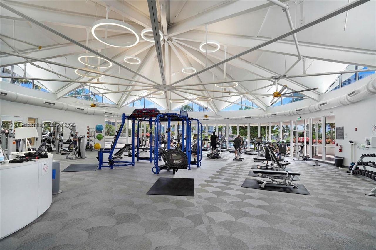 2500 Parkview Dr, Unit 2408, Hallandale Beach, FL 33009 Photo