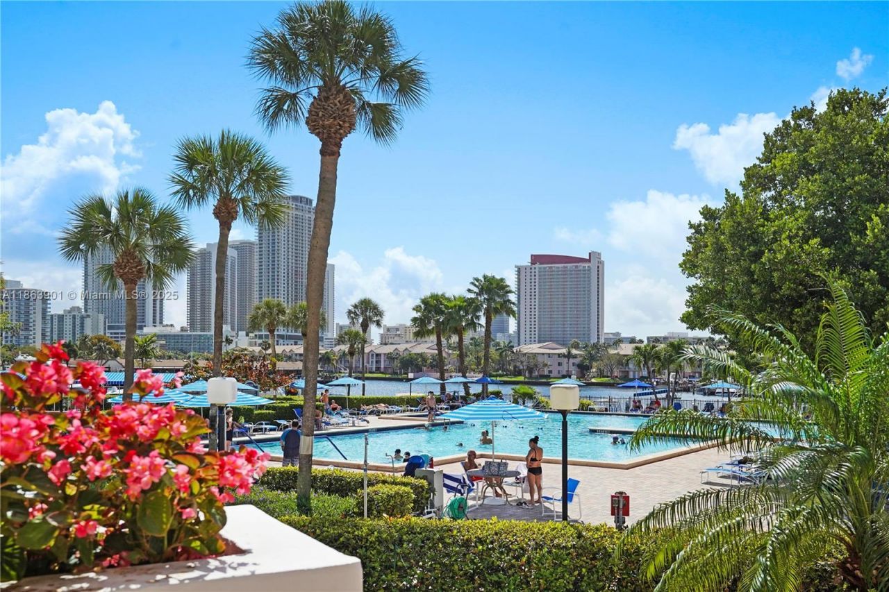 2500 Parkview Dr, Unit 2408, Hallandale Beach, FL 33009 Photo