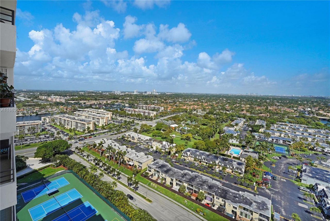 2500 Parkview Dr, Unit 2408, Hallandale Beach, FL 33009 Photo