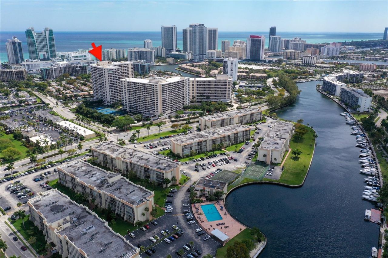 2500 Parkview Dr, Unit 2408, Hallandale Beach, FL 33009 Photo