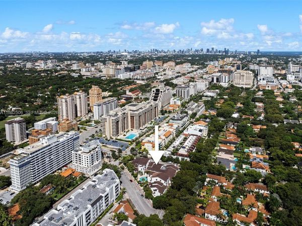 2600 Cardena St, Unit 11, Coral Gables, FL 33134