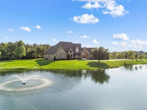 737 Manor Drive, Argyle, TX 76226