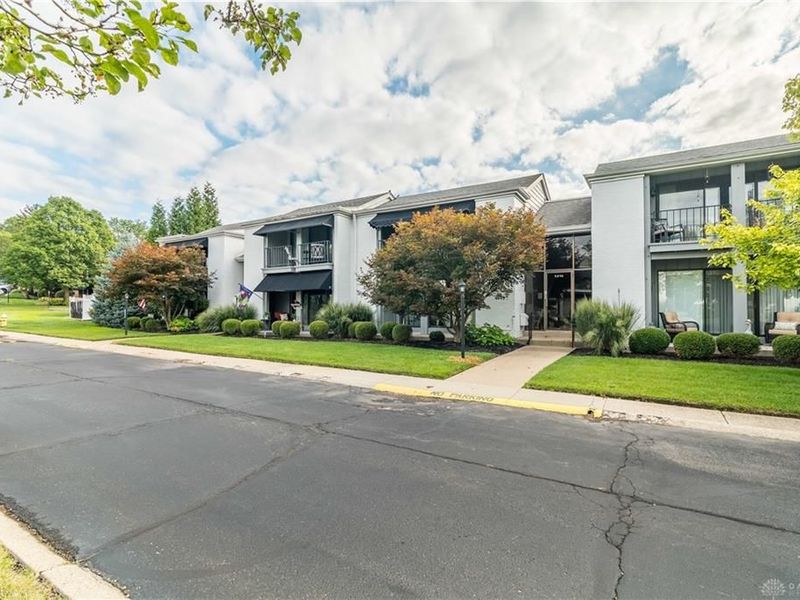 5416 Landau Drive, Unit 7, Dayton, OH 45429 Photo 3