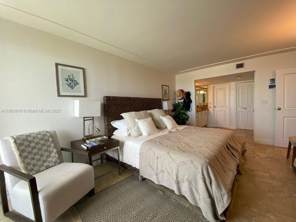 100 Bayview Dr, Unit 1924, Sunny Isles Beach, FL 33160 Photo